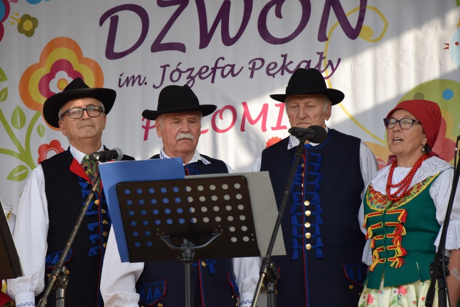 Zdjęcie w galerii na portalu naszwodzislaw.com: Złoty Dzwon w Połomi. Zwycięzcą zespół z Zebrzydowic [FOTO] wiadomości z regionu