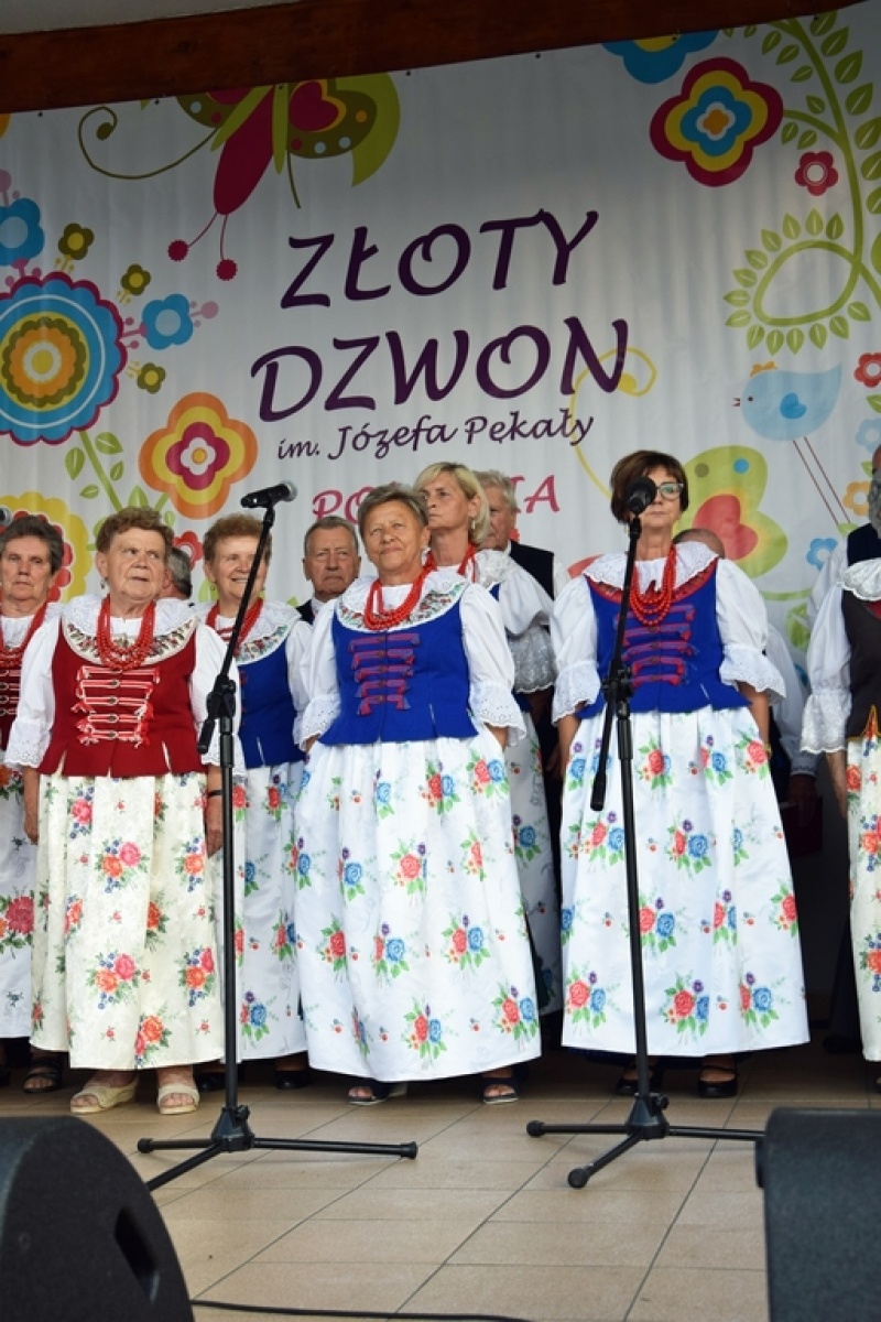 Zdjęcie w galerii na portalu naszwodzislaw.com: Złoty Dzwon w Połomi. Zwycięzcą zespół z Zebrzydowic [FOTO] wiadomości z regionu