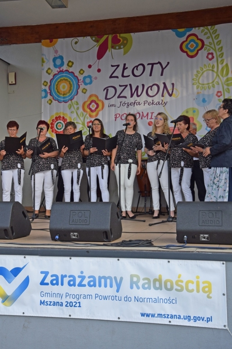 Zdjęcie w galerii na portalu naszwodzislaw.com: Złoty Dzwon w Połomi. Zwycięzcą zespół z Zebrzydowic [FOTO] wiadomości z regionu
