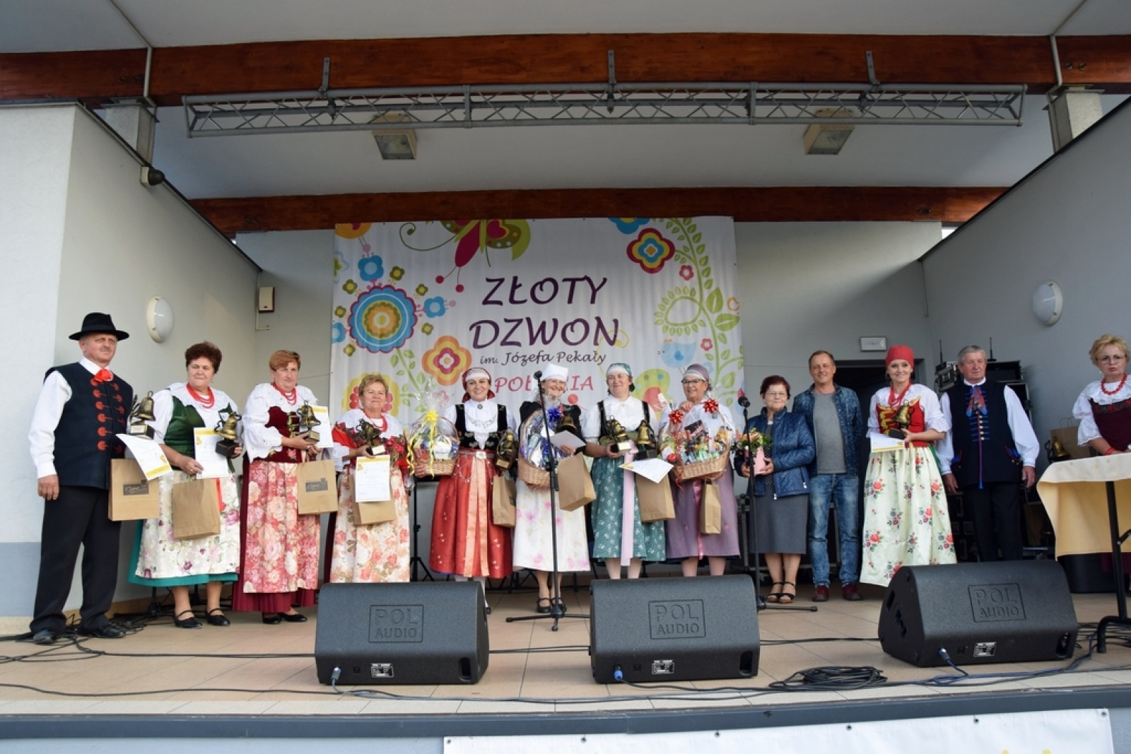 Zdjęcie w galerii na portalu naszwodzislaw.com: Złoty Dzwon w Połomi. Zwycięzcą zespół z Zebrzydowic [FOTO] wiadomości z regionu