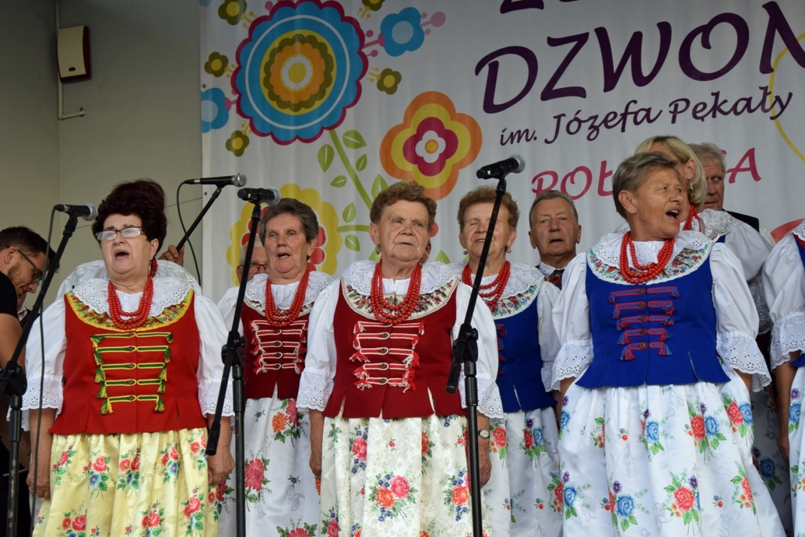 Zdjęcie w galerii na portalu naszwodzislaw.com: Złoty Dzwon w Połomi. Zwycięzcą zespół z Zebrzydowic [FOTO] wiadomości z regionu