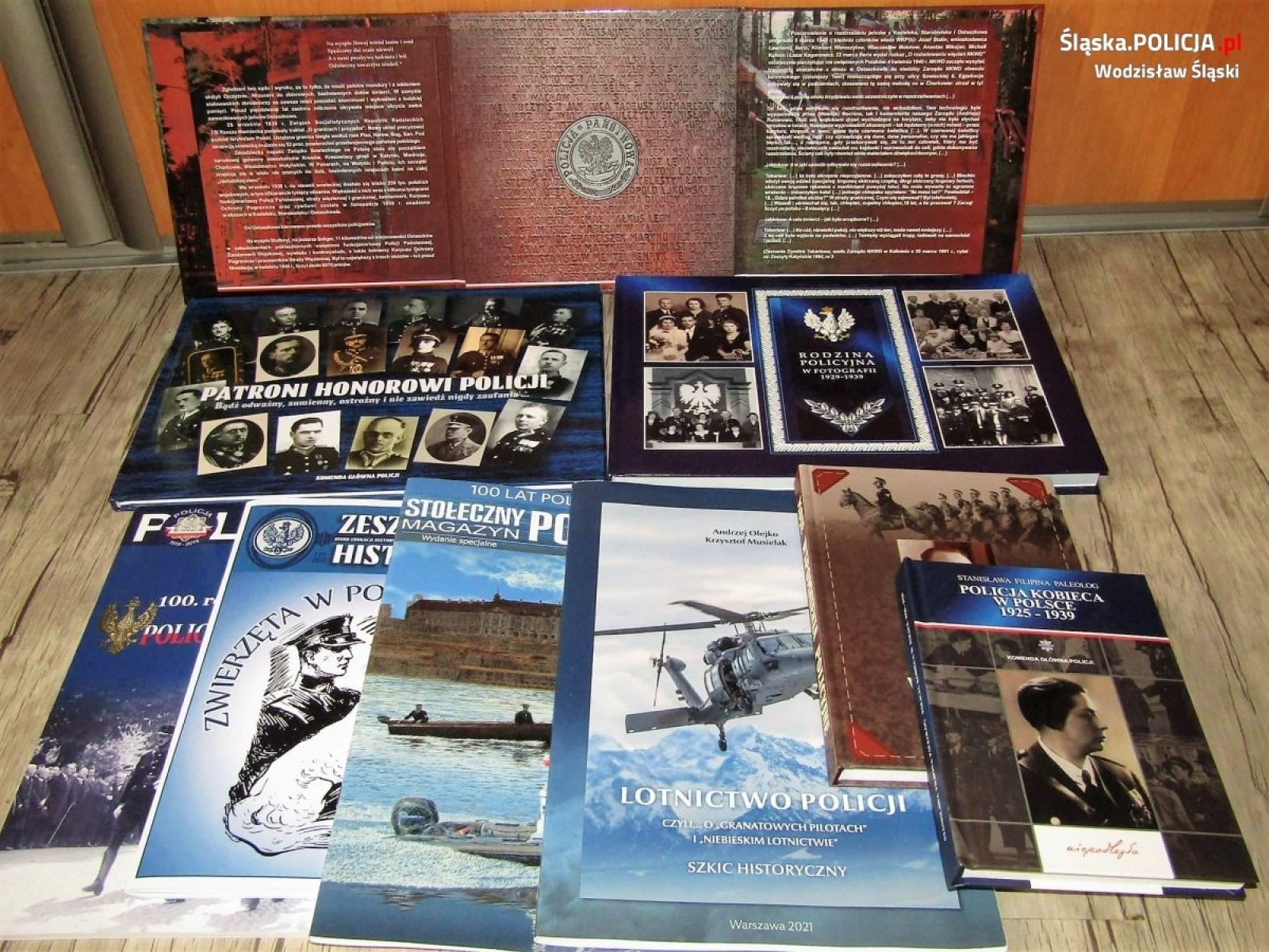 Zdjęcie w galerii na portalu naszwodzislaw.com: Wodzisławski dzielnicowy laureatem konkursu modelarskiego 90 lat lotnictwa policyjnego wiadomości z regionu