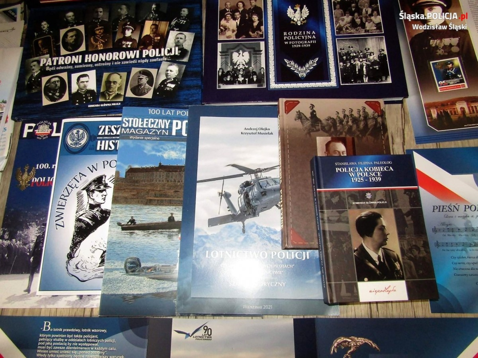 Zdjęcie w galerii na portalu naszwodzislaw.com: Wodzisławski dzielnicowy laureatem konkursu modelarskiego 90 lat lotnictwa policyjnego wiadomości z regionu