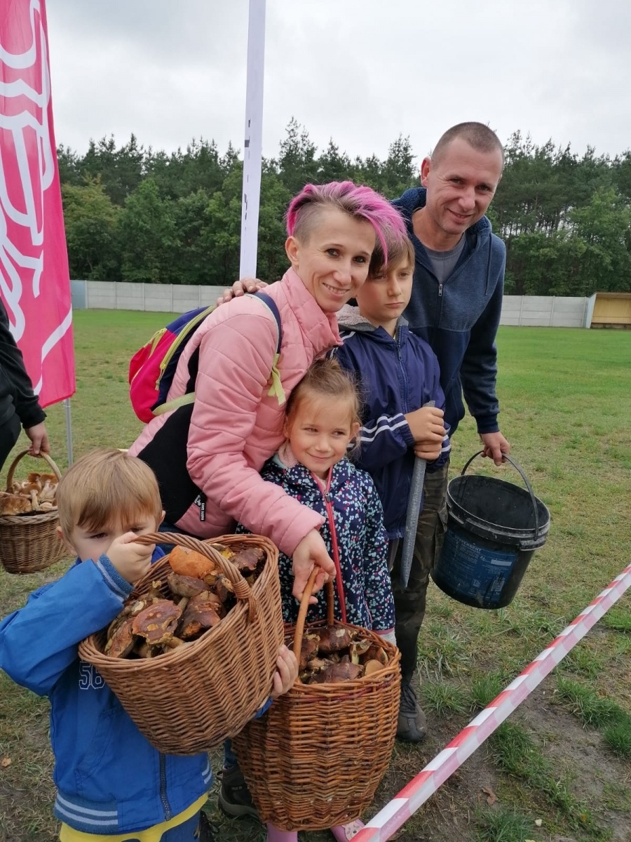 Zdjęcie w galerii na portalu naszwodzislaw.com: Znamy nowych mistrzów grzybobrania wiadomości z regionu