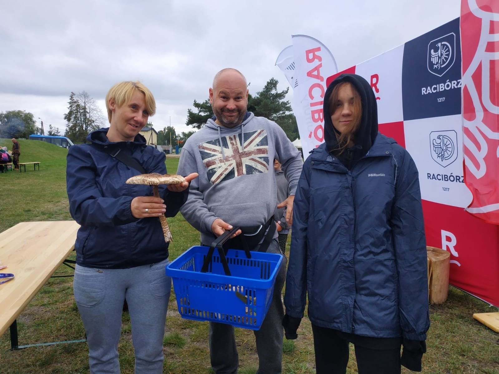 Zdjęcie w galerii na portalu naszwodzislaw.com: Znamy nowych mistrzów grzybobrania wiadomości z regionu