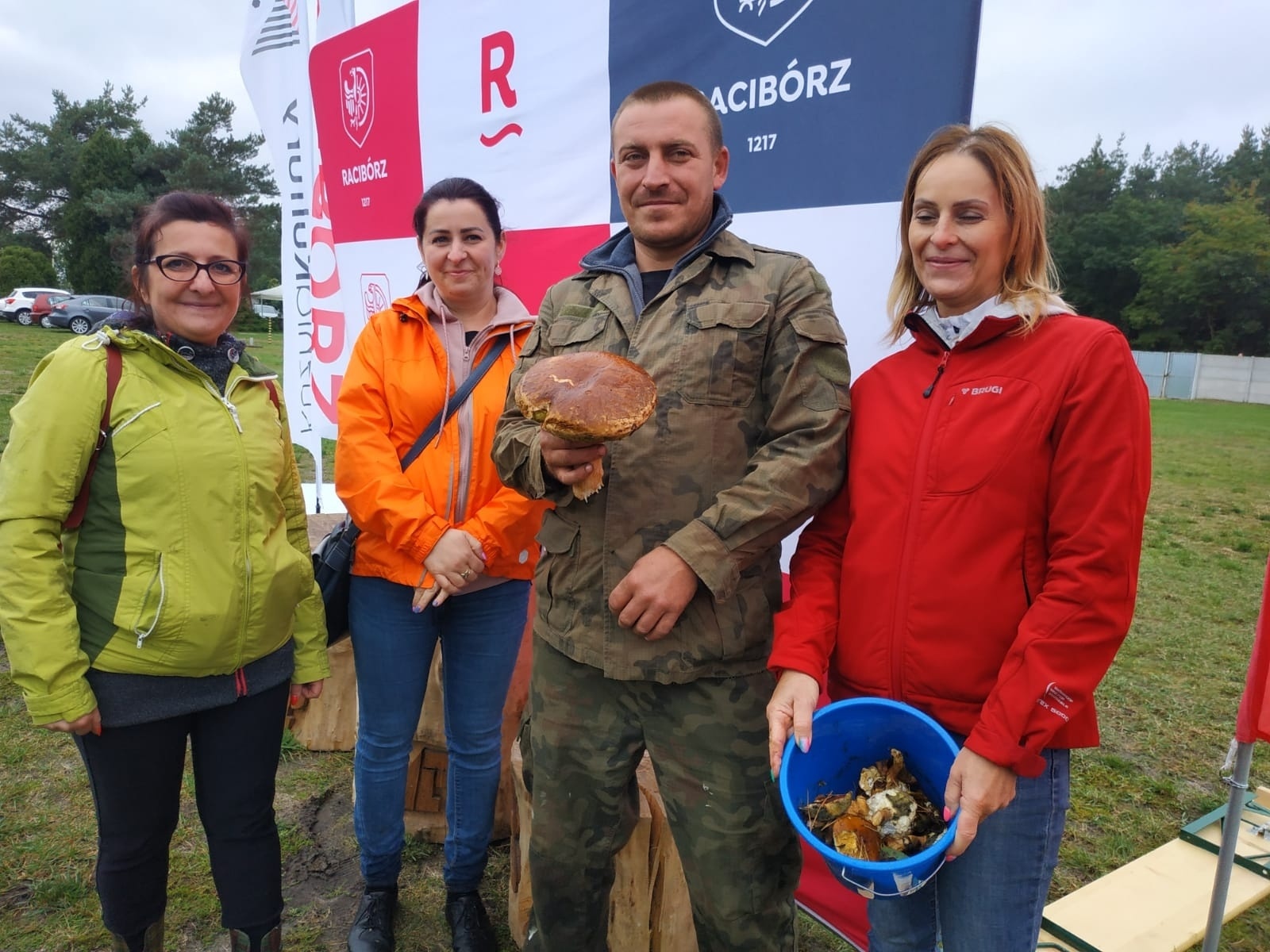 Zdjęcie w galerii na portalu naszwodzislaw.com: Znamy nowych mistrzów grzybobrania wiadomości z regionu