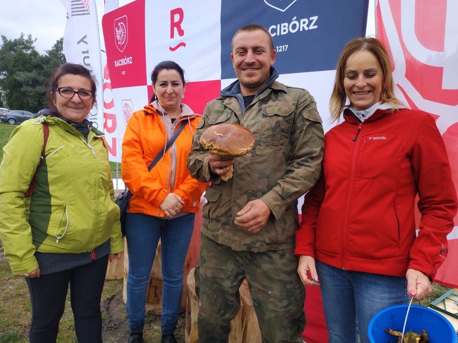 Zdjęcie w galerii na portalu naszwodzislaw.com: Znamy nowych mistrzów grzybobrania wiadomości z regionu