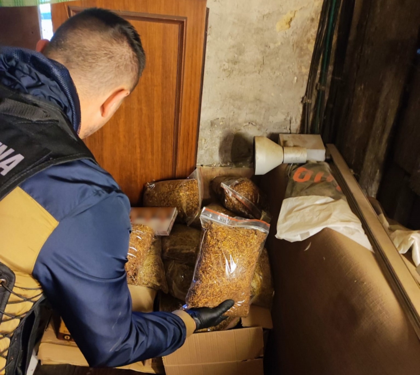 Zdjęcie w galerii na portalu naszwodzislaw.com: Śląscy pogranicznicy ujawnili nielegalne wyroby akcyzowe wiadomości z regionu