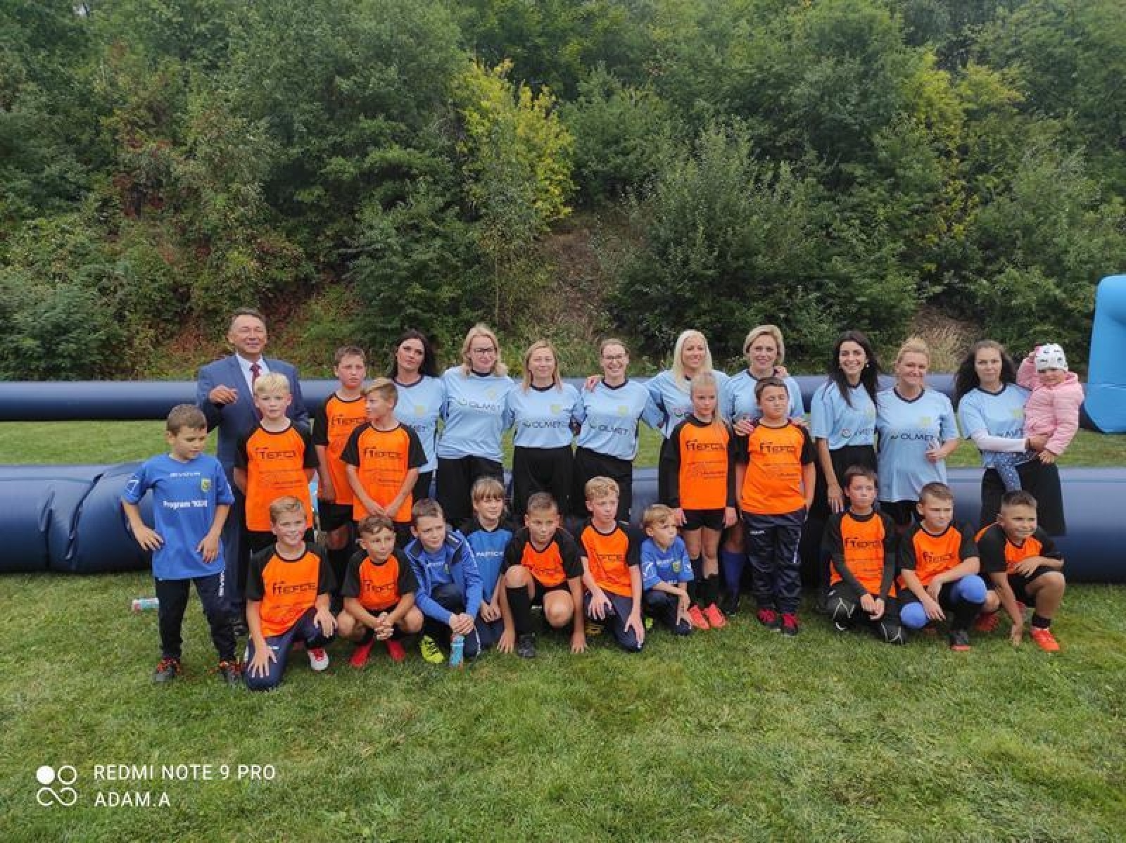 Zdjęcie w galerii na portalu naszwodzislaw.com: Odznaczenia, piłkarskie miasteczko i remis na jubileusz Startu Mszana [FOTO] wiadomości z regionu