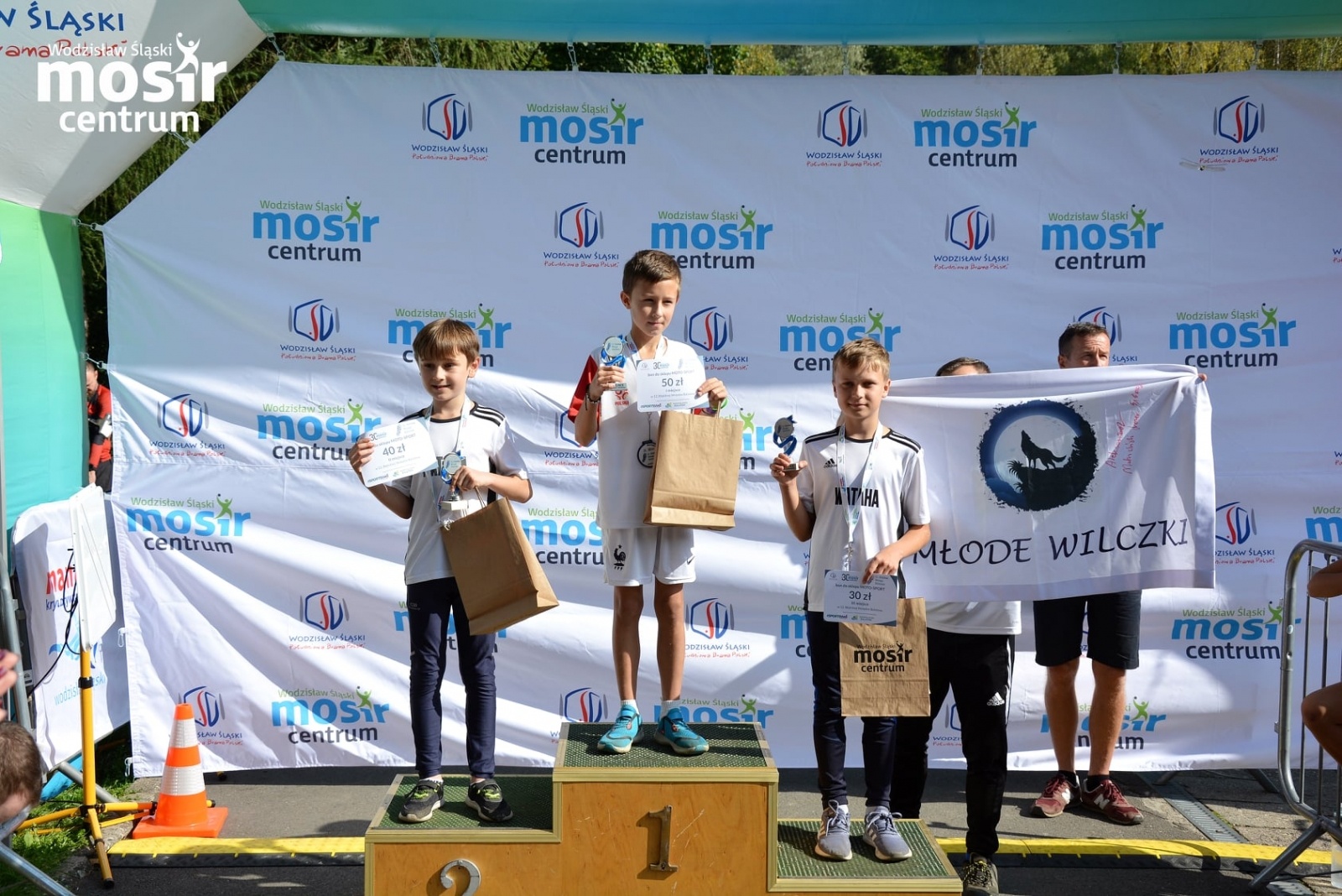 Zdjęcie w galerii na portalu naszwodzislaw.com: Za nami 12. Błękitna Wstęga Balatonu [FOTO] wiadomości z regionu