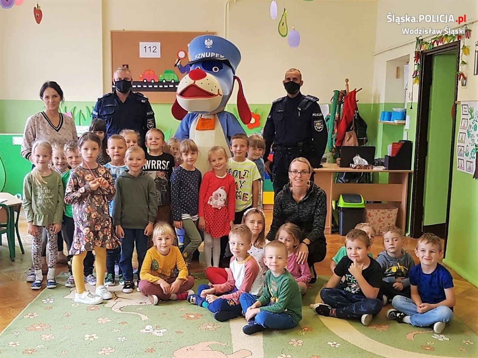 Zdjęcie w galerii na portalu naszwodzislaw.com: Policjanci w odwiedzinach u przedszkolaków z ZSP 4 wiadomości z regionu