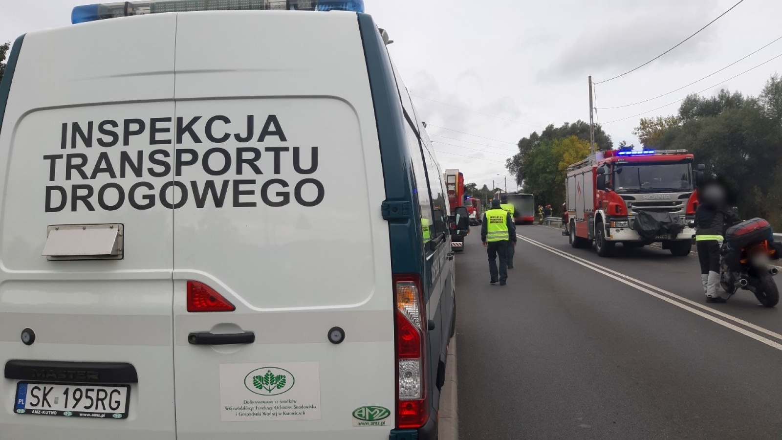 Zdjęcie w galerii na portalu naszwodzislaw.com: Groźny wypadek z udziałem autobusu wiadomości z regionu