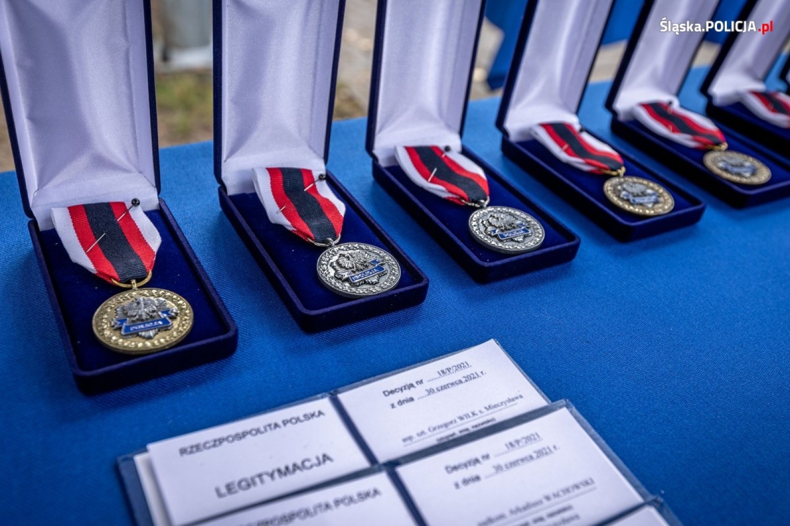 Zdjęcie w galerii na portalu naszwodzislaw.com: Ponad stu nowych śląskich policjantów złożyło ślubowanie wiadomości z regionu