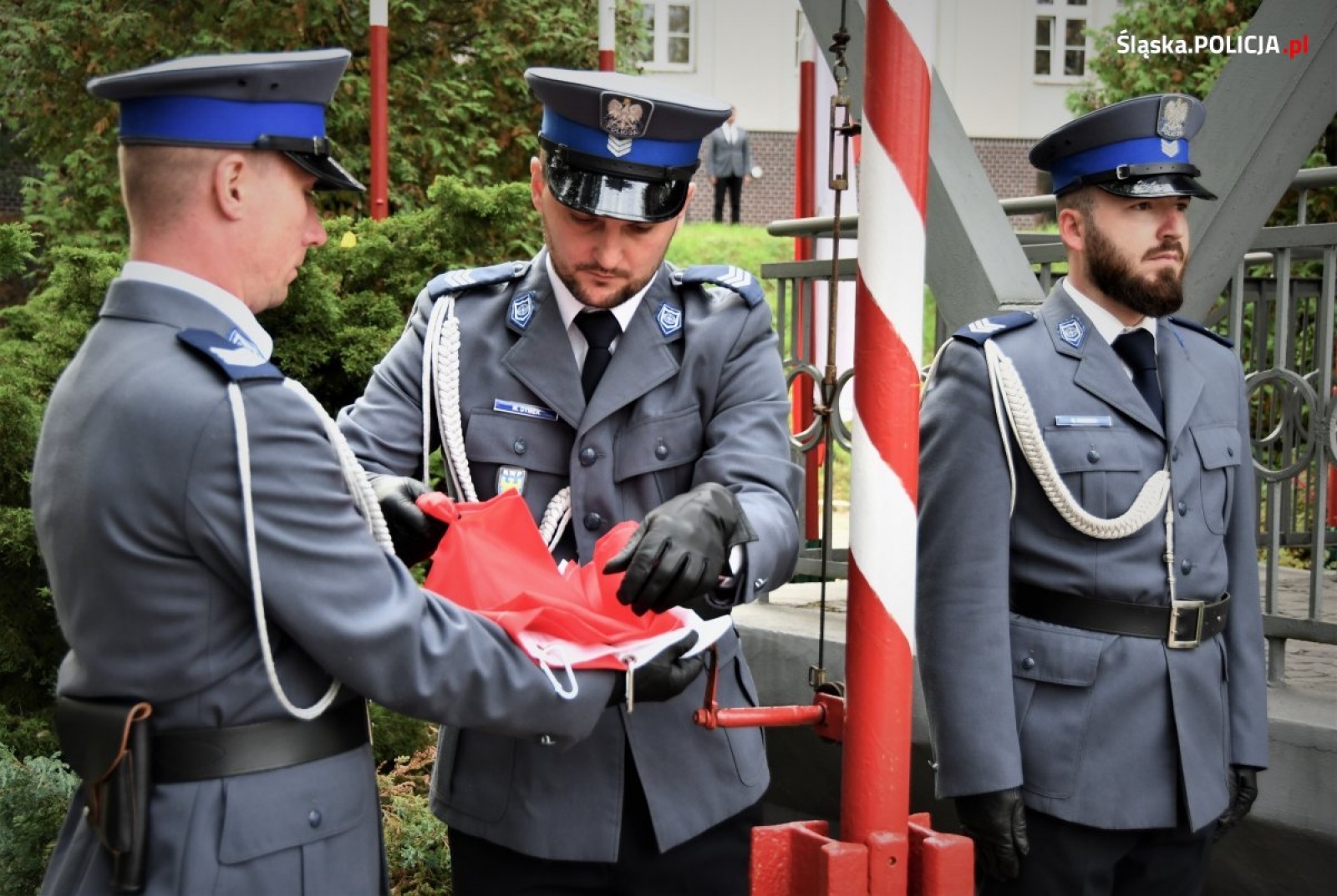 Zdjęcie w galerii na portalu naszwodzislaw.com: Ponad stu nowych śląskich policjantów złożyło ślubowanie wiadomości z regionu
