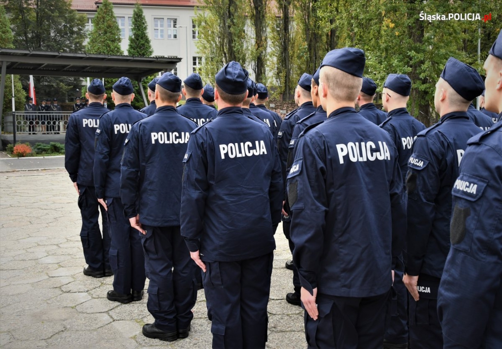 Zdjęcie w galerii na portalu naszwodzislaw.com: Ponad stu nowych śląskich policjantów złożyło ślubowanie wiadomości z regionu