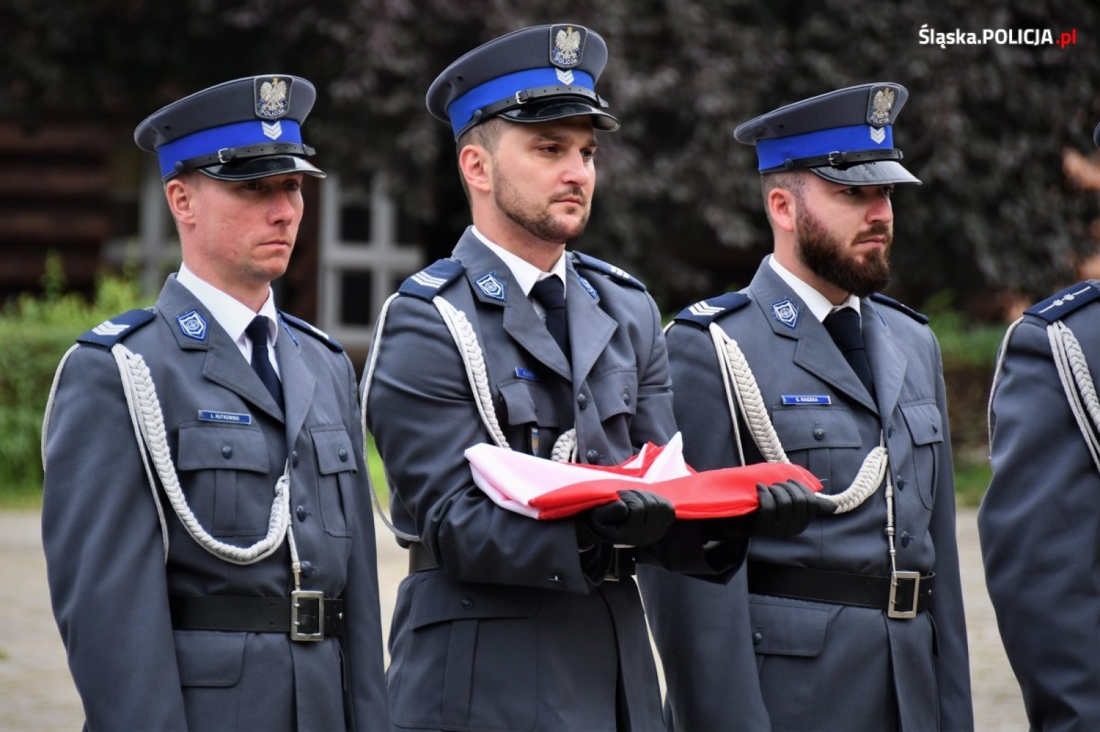Zdjęcie w galerii na portalu naszwodzislaw.com: Ponad stu nowych śląskich policjantów złożyło ślubowanie wiadomości z regionu