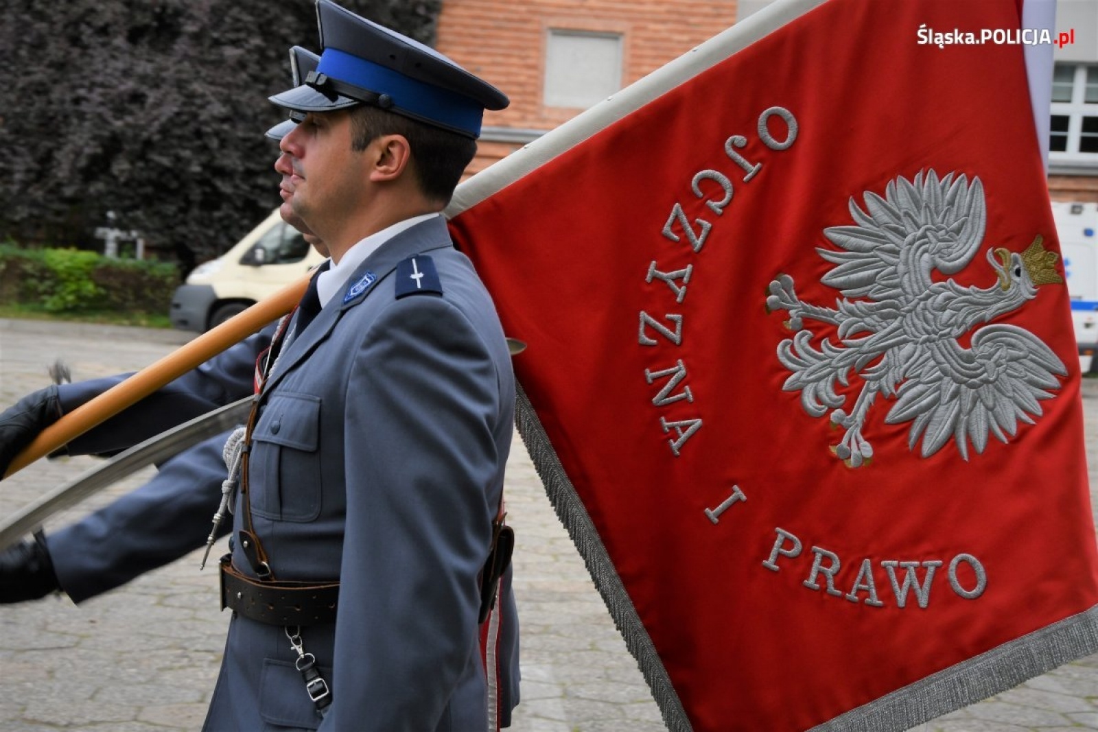 Zdjęcie w galerii na portalu naszwodzislaw.com: Ponad stu nowych śląskich policjantów złożyło ślubowanie wiadomości z regionu