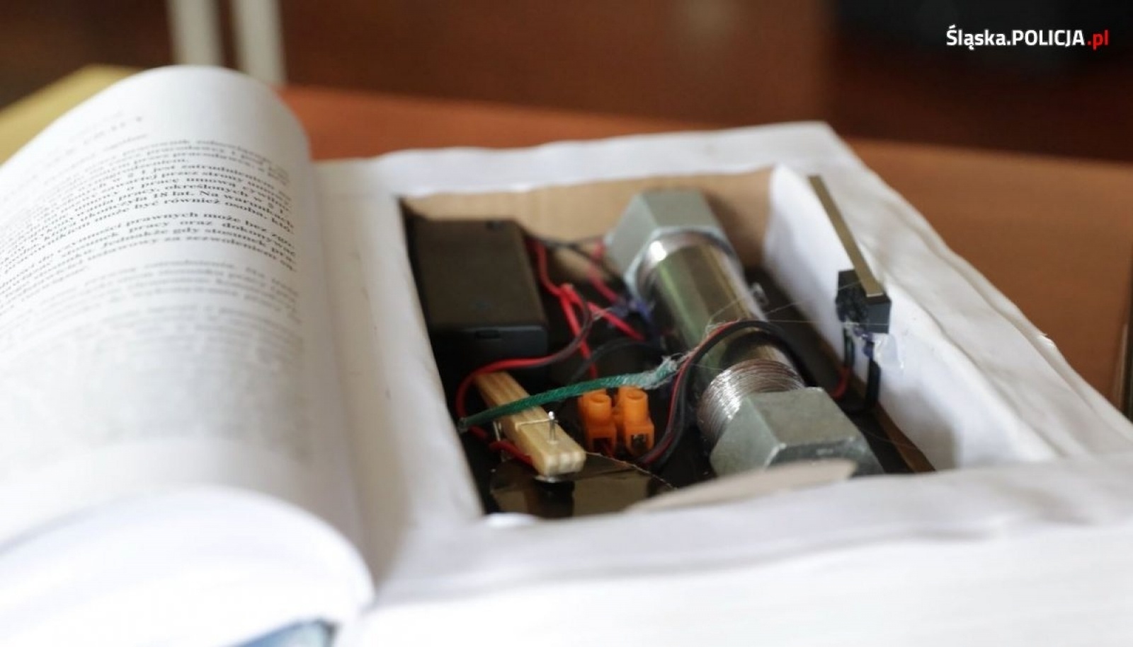 Zdjęcie w galerii na portalu naszwodzislaw.com: Tak szkolą się policyjni pirotechnicy ze Śląska wiadomości z regionu