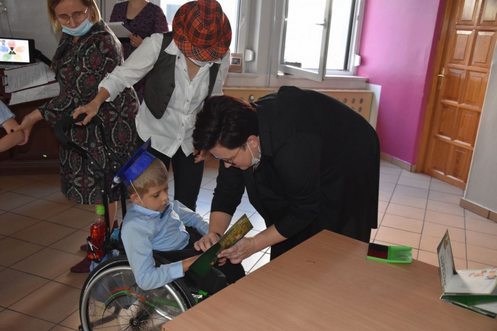 Zdjęcie w galerii na portalu naszwodzislaw.com: Pierwszaki z ZPSWR ślubowały i otrzymały tyty wiadomości z regionu