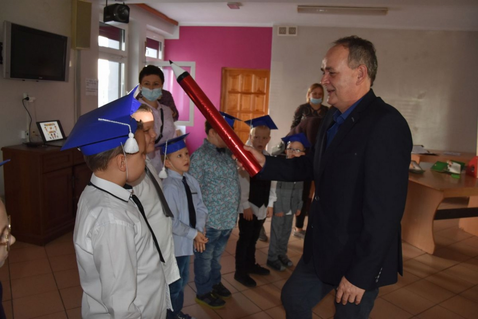 Zdjęcie w galerii na portalu naszwodzislaw.com: Pierwszaki z ZPSWR ślubowały i otrzymały tyty wiadomości z regionu