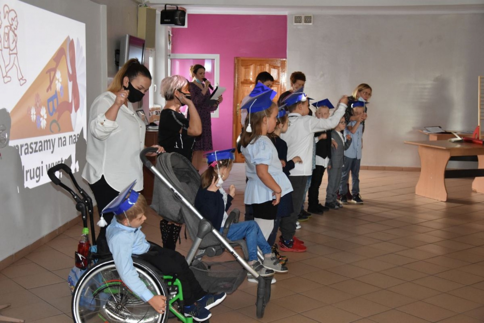 Zdjęcie w galerii na portalu naszwodzislaw.com: Pierwszaki z ZPSWR ślubowały i otrzymały tyty wiadomości z regionu