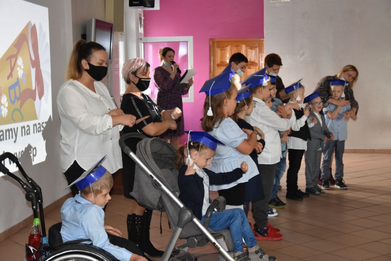 Zdjęcie w galerii na portalu naszwodzislaw.com: Pierwszaki z ZPSWR ślubowały i otrzymały tyty wiadomości z regionu