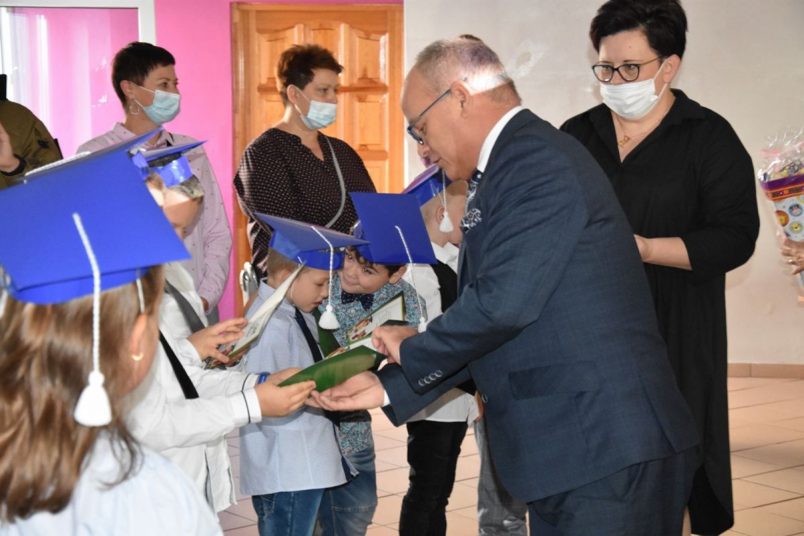 Zdjęcie w galerii na portalu naszwodzislaw.com: Pierwszaki z ZPSWR ślubowały i otrzymały tyty wiadomości z regionu