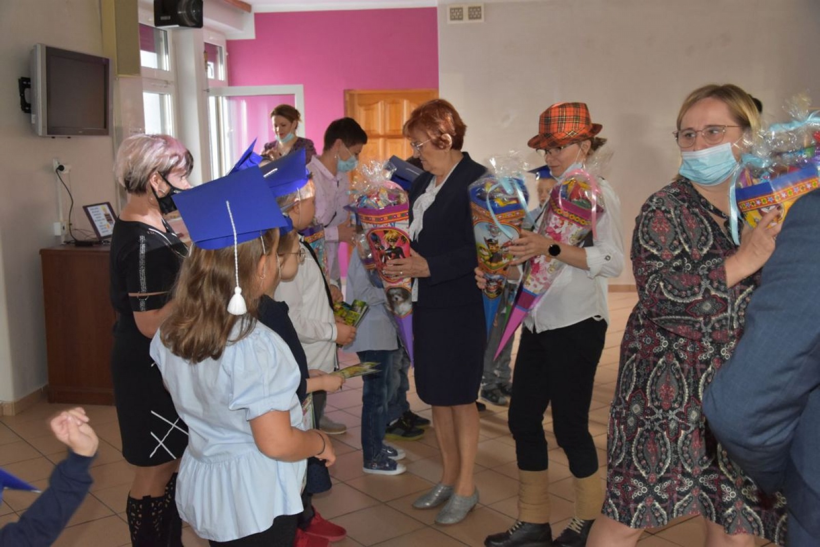 Zdjęcie w galerii na portalu naszwodzislaw.com: Pierwszaki z ZPSWR ślubowały i otrzymały tyty wiadomości z regionu