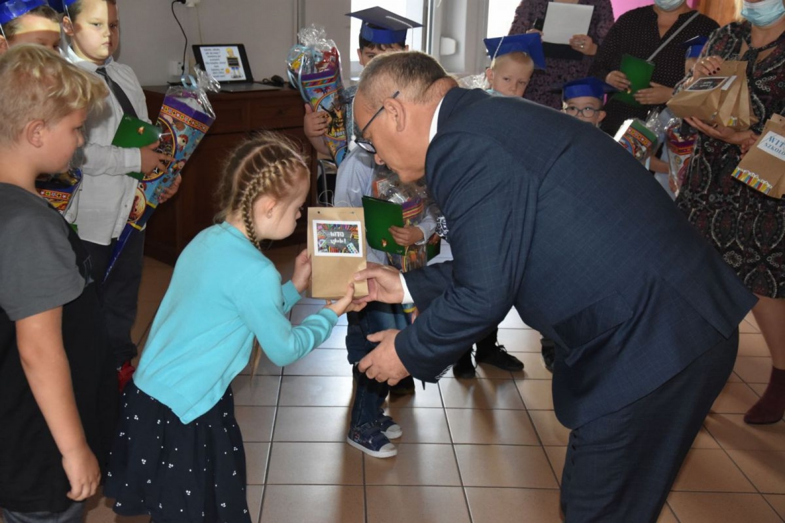 Zdjęcie w galerii na portalu naszwodzislaw.com: Pierwszaki z ZPSWR ślubowały i otrzymały tyty wiadomości z regionu