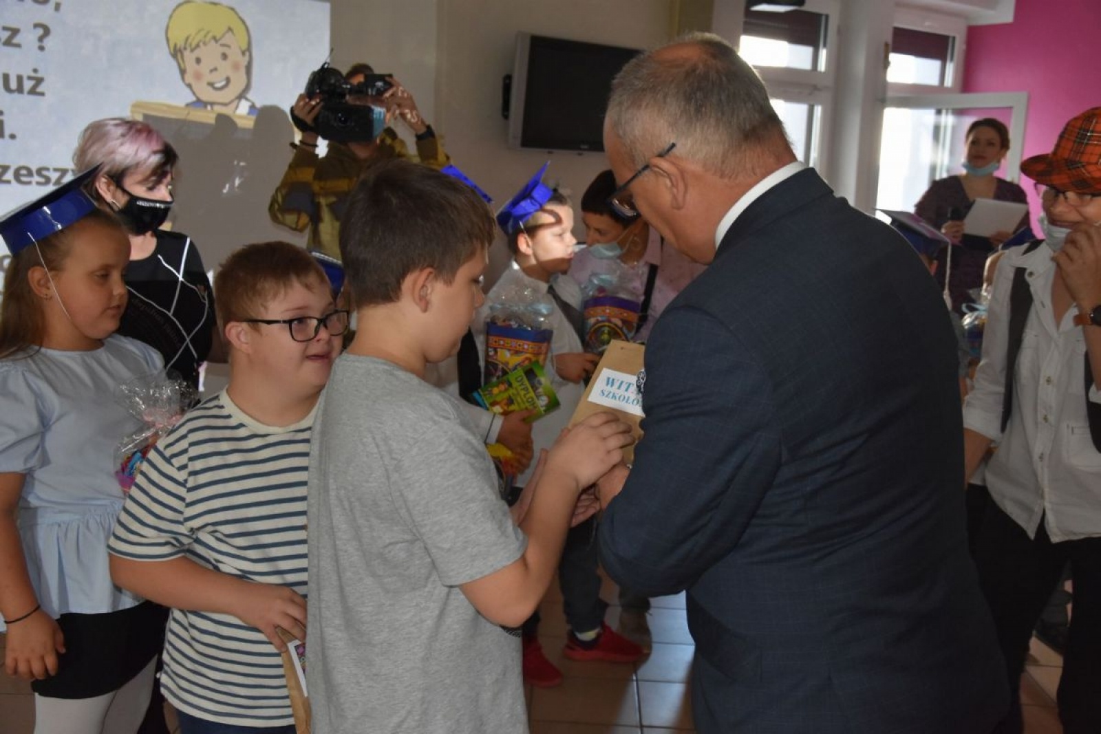 Zdjęcie w galerii na portalu naszwodzislaw.com: Pierwszaki z ZPSWR ślubowały i otrzymały tyty wiadomości z regionu