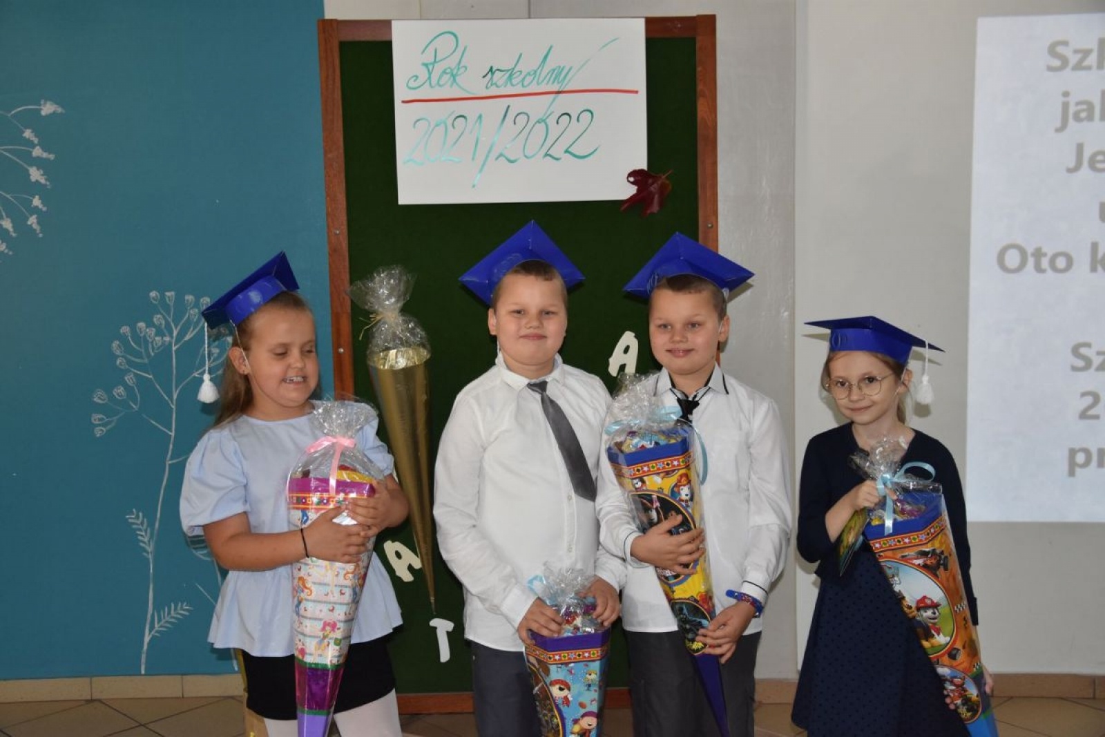 Zdjęcie w galerii na portalu naszwodzislaw.com: Pierwszaki z ZPSWR ślubowały i otrzymały tyty wiadomości z regionu