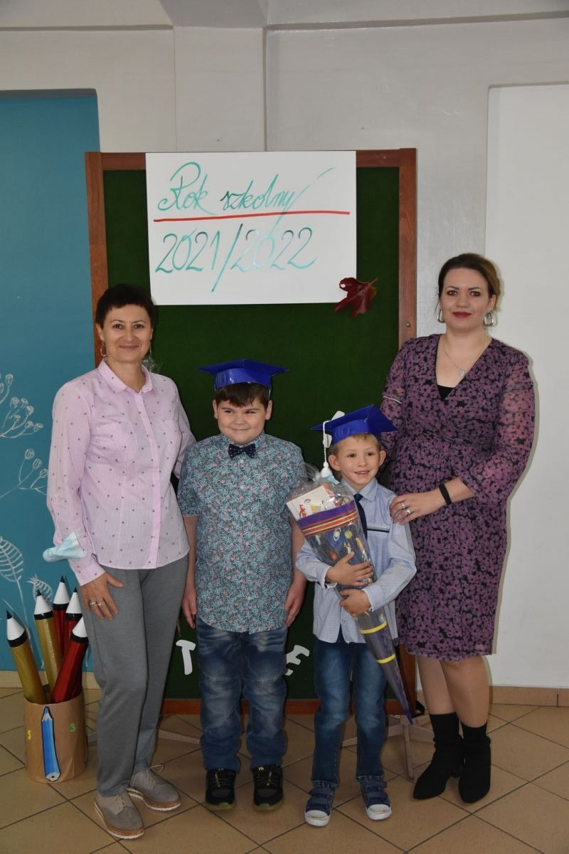 Zdjęcie w galerii na portalu naszwodzislaw.com: Pierwszaki z ZPSWR ślubowały i otrzymały tyty wiadomości z regionu