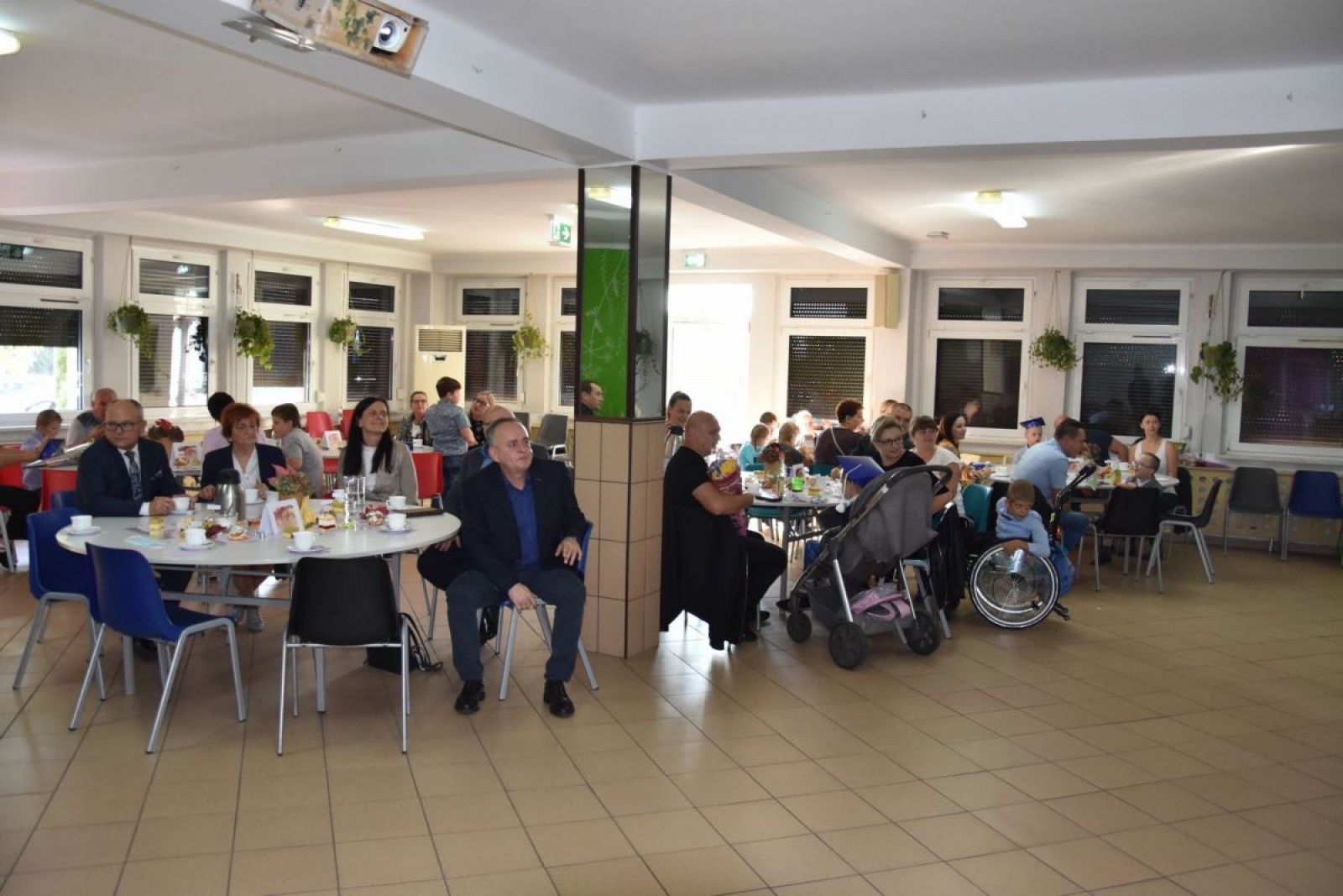 Zdjęcie w galerii na portalu naszwodzislaw.com: Pierwszaki z ZPSWR ślubowały i otrzymały tyty wiadomości z regionu