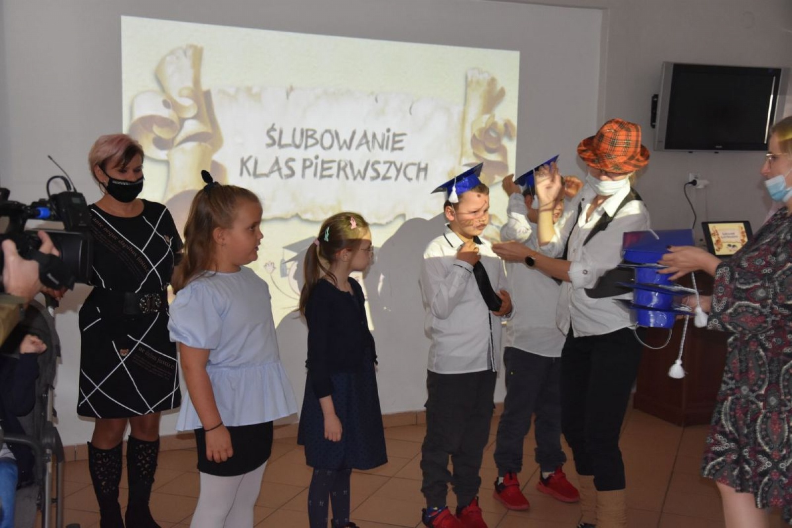 Zdjęcie w galerii na portalu naszwodzislaw.com: Pierwszaki z ZPSWR ślubowały i otrzymały tyty wiadomości z regionu