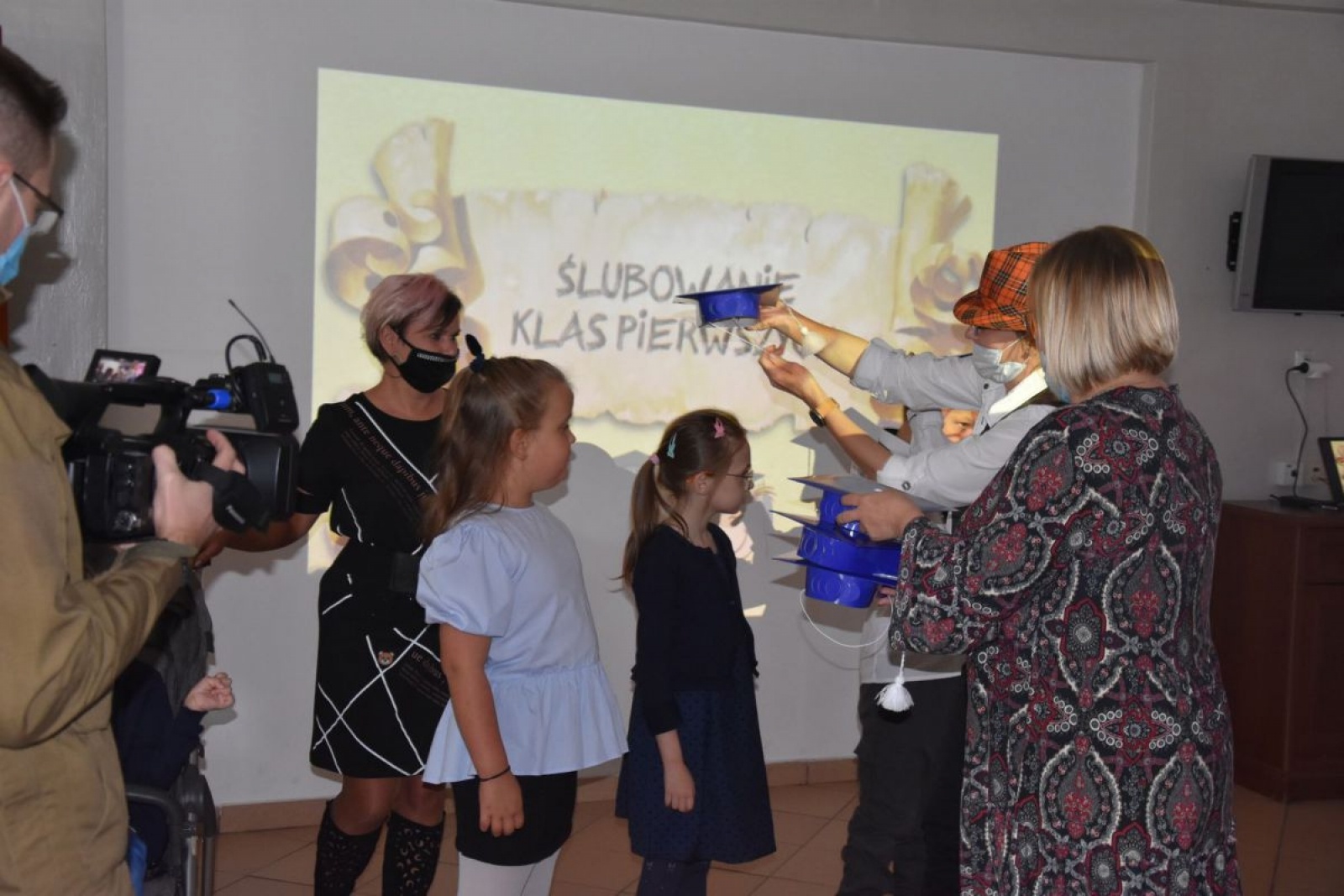 Zdjęcie w galerii na portalu naszwodzislaw.com: Pierwszaki z ZPSWR ślubowały i otrzymały tyty wiadomości z regionu