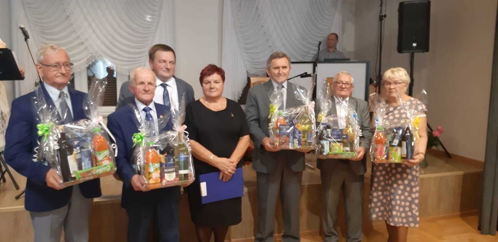 Zdjęcie w galerii na portalu naszwodzislaw.com: Jubileusz 60-lecia istnienia Związku Emerytów i Rencistów z Połomi [FOTO] wiadomości z regionu