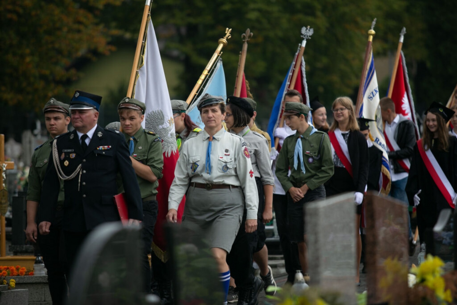 Zdjęcie w galerii na portalu naszwodzislaw.com: Tablica katyńska odsłonięta na Głożynach [FOTO] wiadomości z regionu
