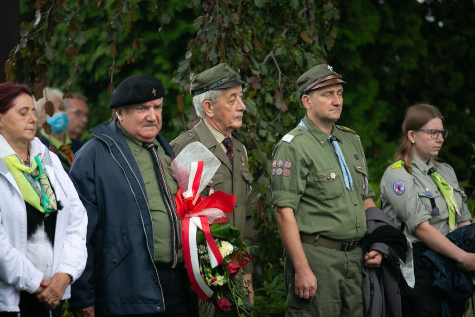 Zdjęcie w galerii na portalu naszwodzislaw.com: Tablica katyńska odsłonięta na Głożynach [FOTO] wiadomości z regionu