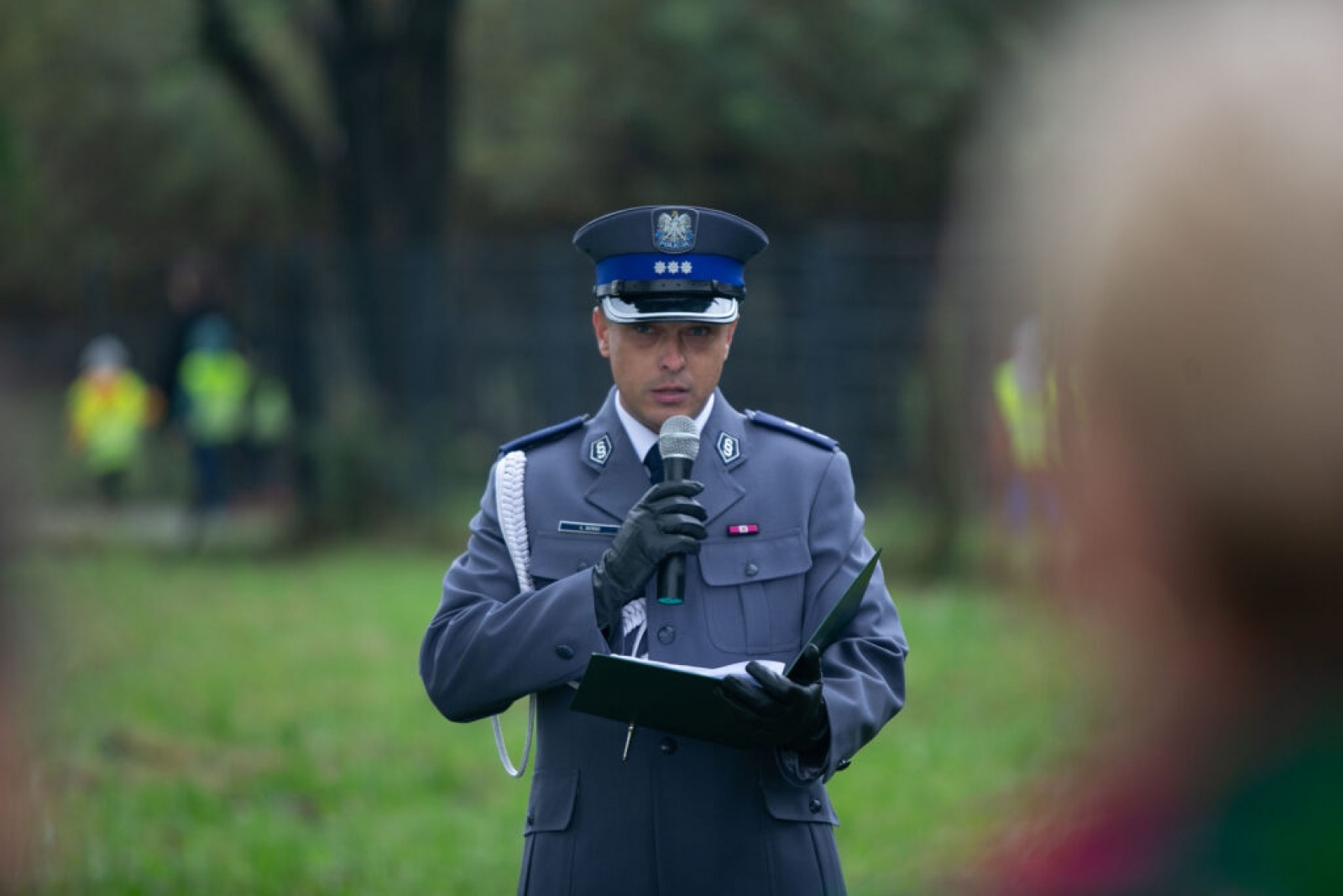 Zdjęcie w galerii na portalu naszwodzislaw.com: Tablica katyńska odsłonięta na Głożynach [FOTO] wiadomości z regionu