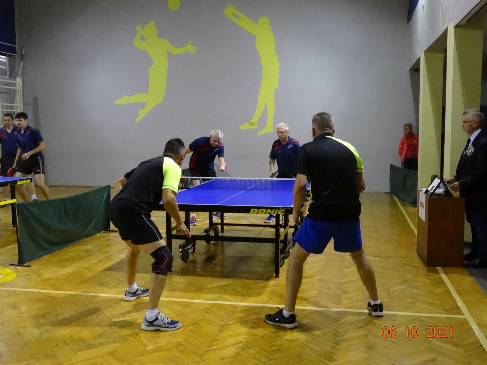 Zdjęcie w galerii na portalu naszwodzislaw.com: Rój niestraszny tenisistom stołowym z Wodzisławia Śląskiego [FOTO] wiadomości z regionu