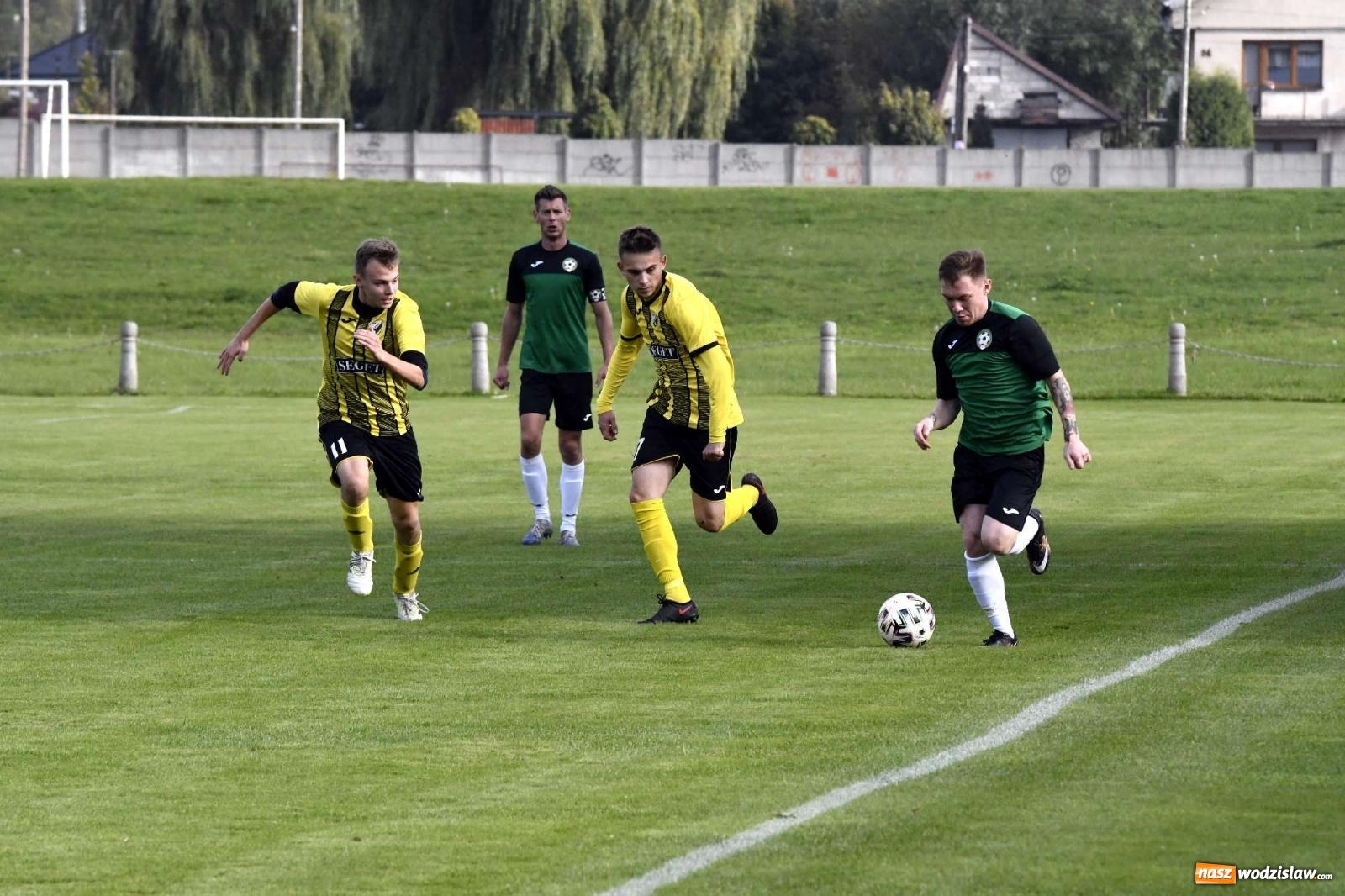 Zdjęcie w galerii na portalu naszwodzislaw.com: Tworków dominował na boisku w Lubomi [FOTO i WIDEO] wiadomości z regionu