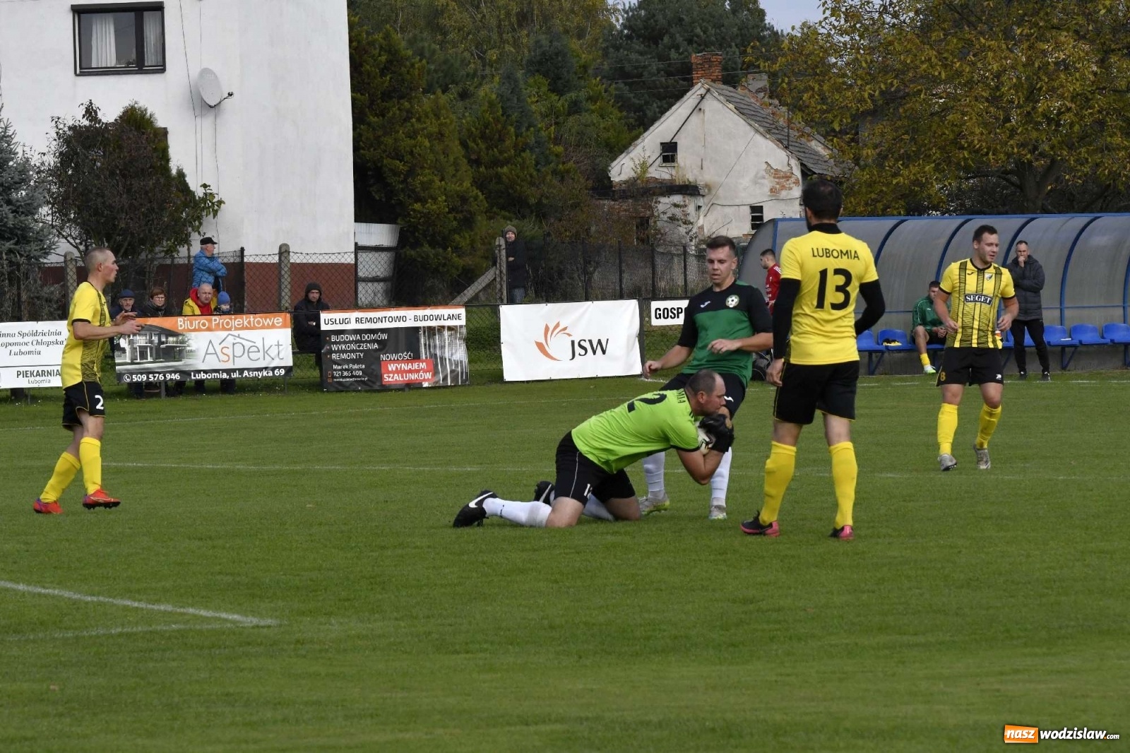 Zdjęcie w galerii na portalu naszwodzislaw.com: Tworków dominował na boisku w Lubomi [FOTO i WIDEO] wiadomości z regionu