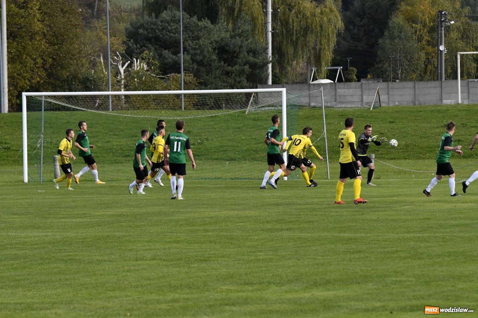 Zdjęcie w galerii na portalu naszwodzislaw.com: Tworków dominował na boisku w Lubomi [FOTO i WIDEO] wiadomości z regionu