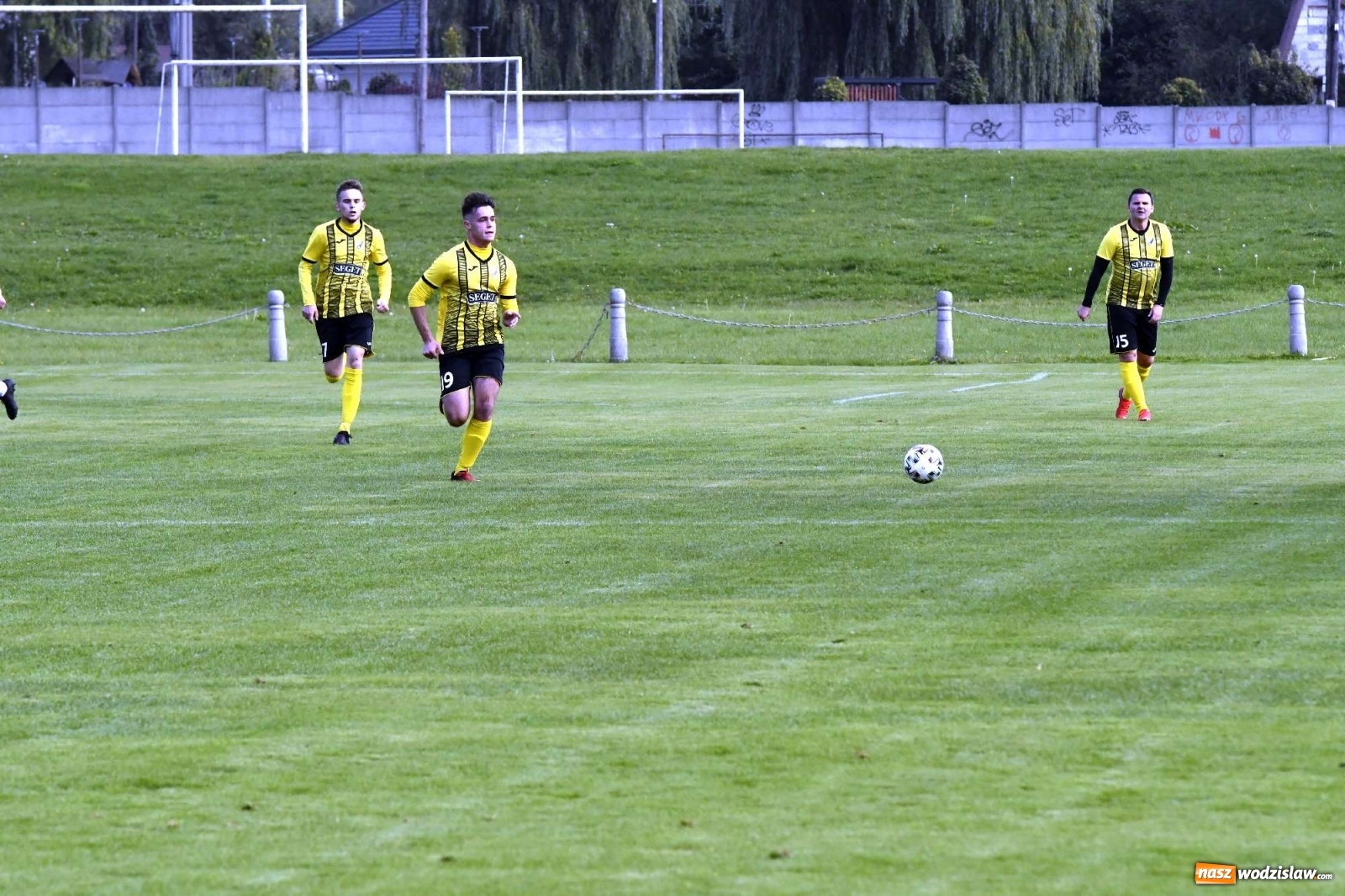 Zdjęcie w galerii na portalu naszwodzislaw.com: Tworków dominował na boisku w Lubomi [FOTO i WIDEO] wiadomości z regionu