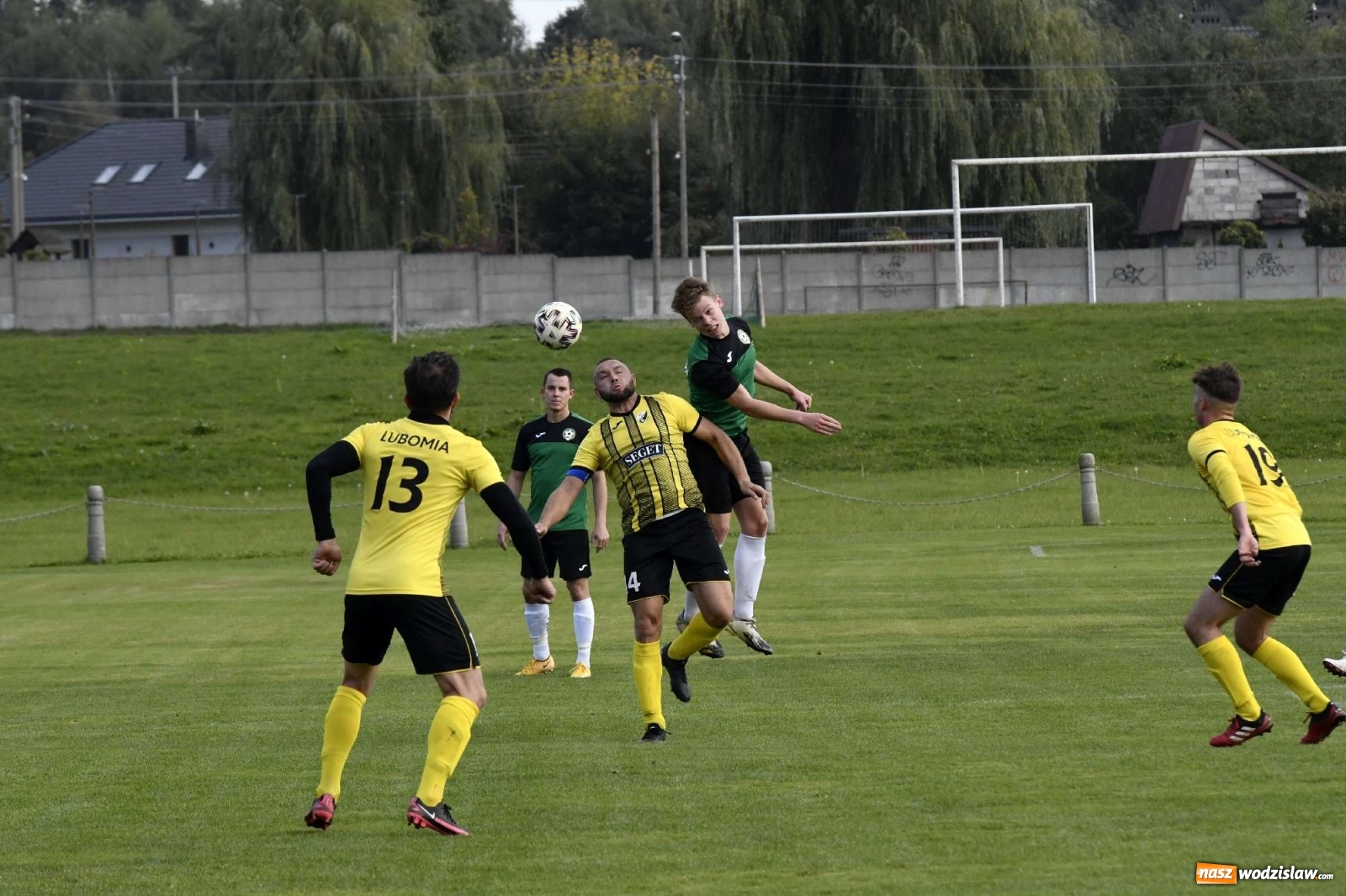 Zdjęcie w galerii na portalu naszwodzislaw.com: Tworków dominował na boisku w Lubomi [FOTO i WIDEO] wiadomości z regionu