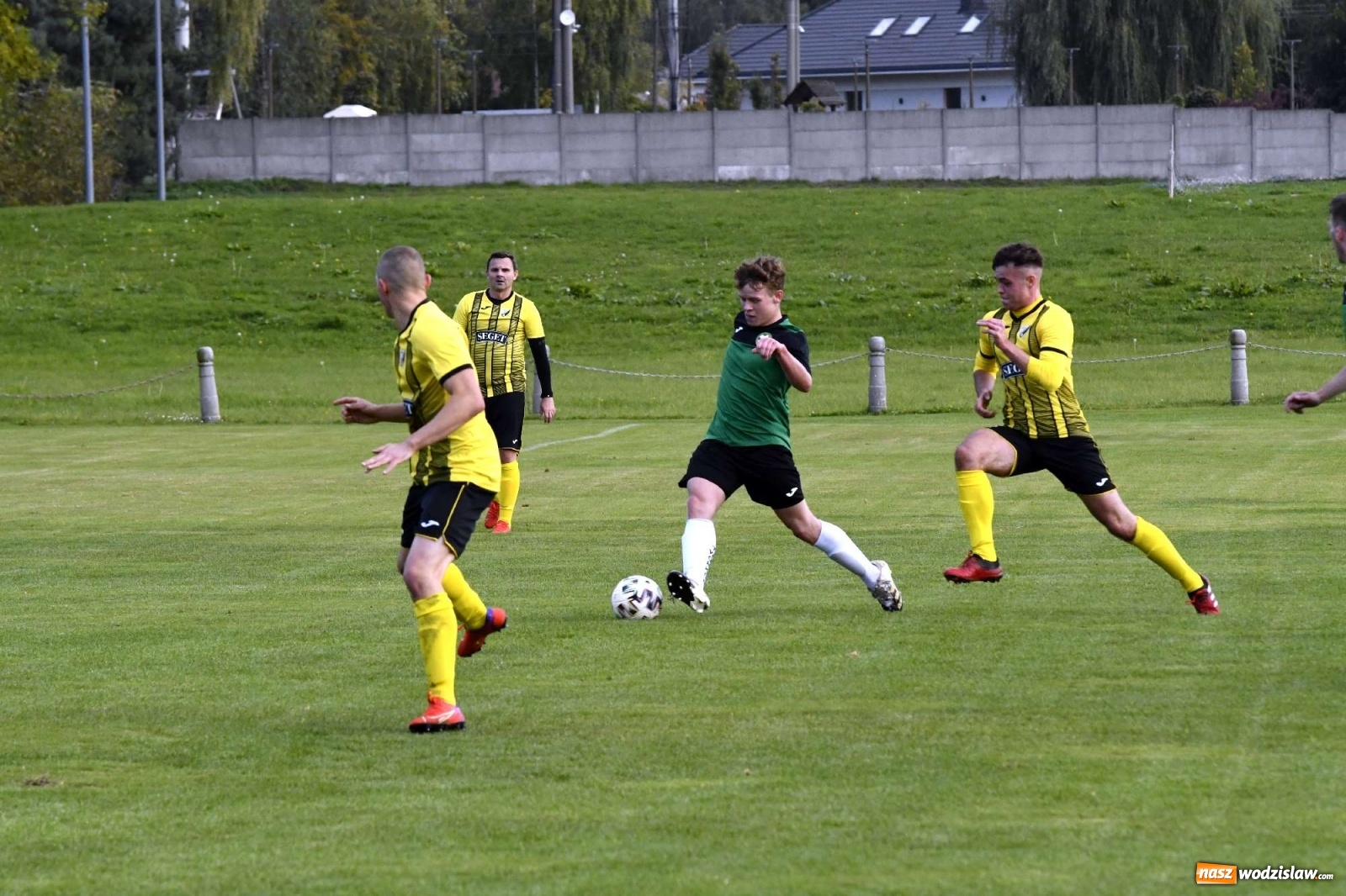 Zdjęcie w galerii na portalu naszwodzislaw.com: Tworków dominował na boisku w Lubomi [FOTO i WIDEO] wiadomości z regionu
