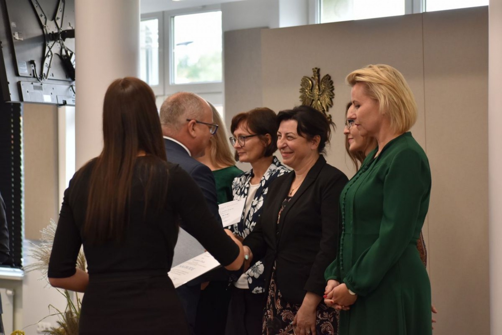 Zdjęcie w galerii na portalu naszwodzislaw.com: Powiat uhonorował nauczycieli [FOTO] wiadomości z regionu