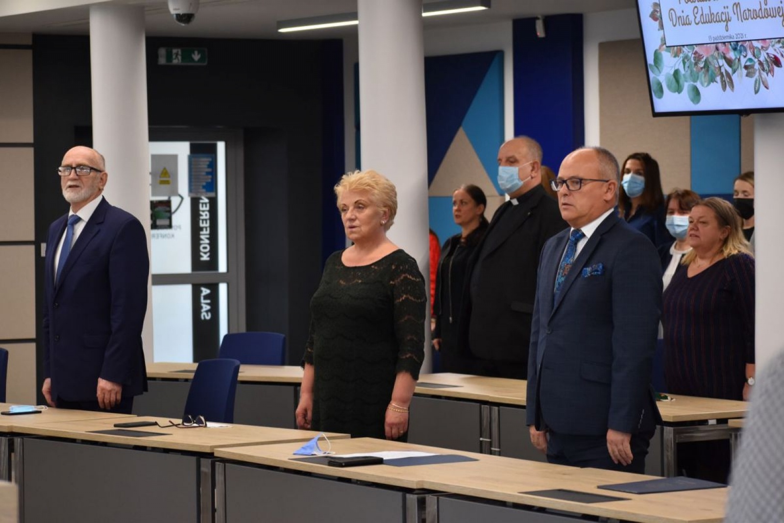 Zdjęcie w galerii na portalu naszwodzislaw.com: Powiat uhonorował nauczycieli [FOTO] wiadomości z regionu