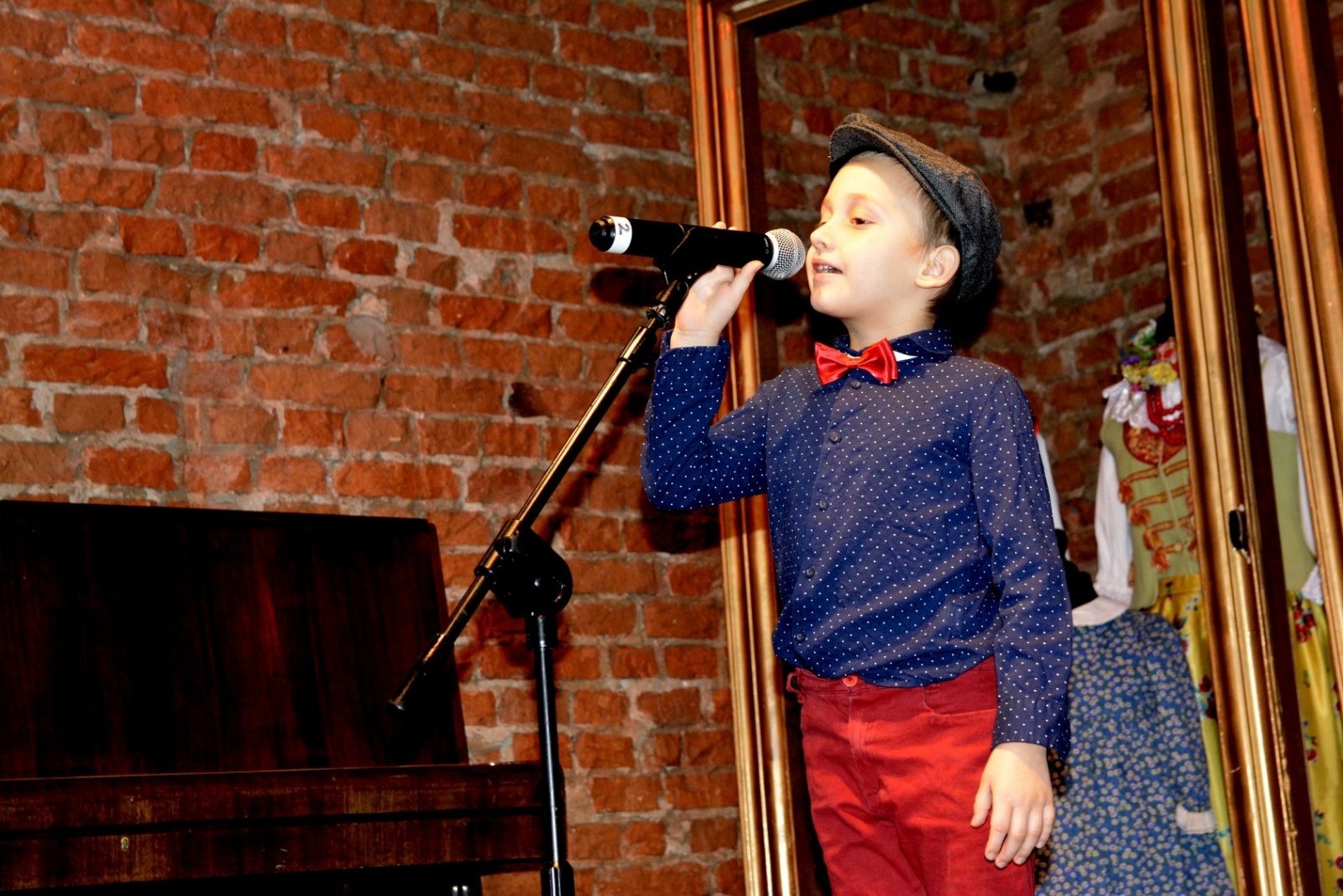 Zdjęcie w galerii na portalu naszwodzislaw.com: Konkurs gawędziarski „Fedrowani w godce” w WCK wiadomości z regionu