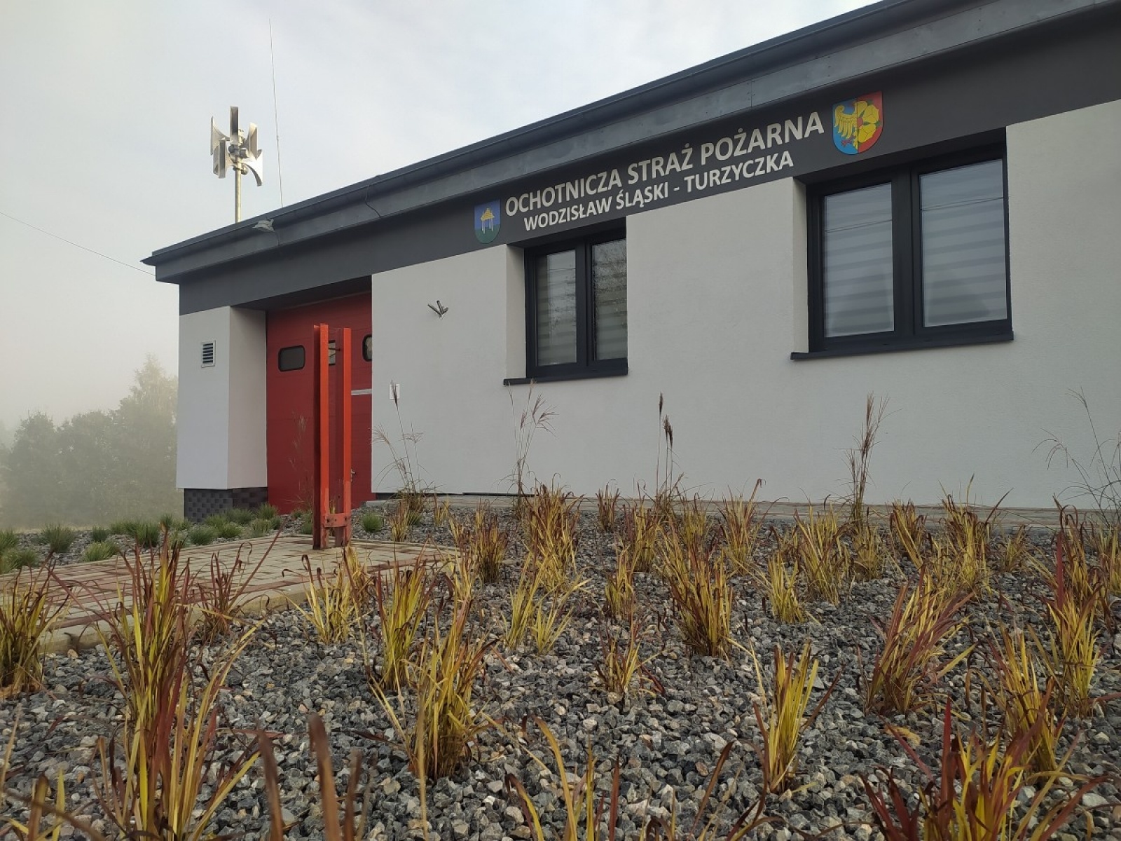 Zdjęcie w galerii na portalu naszwodzislaw.com: Jesienna obsada przed OSP Turzyczka zakończona wiadomości z regionu